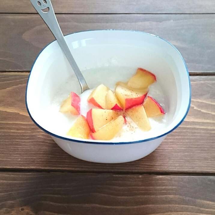 なぜか食べたくなるりんごヨーグルト